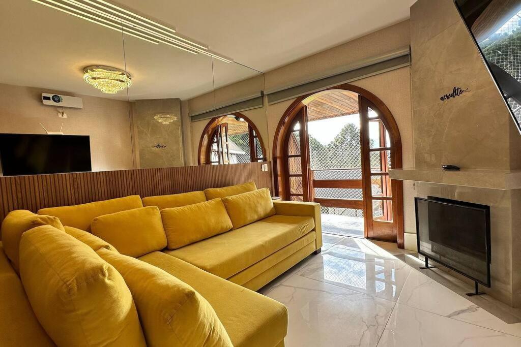 Apartamento Luxo Quatre Saisons Campos do Jordão Exterior foto